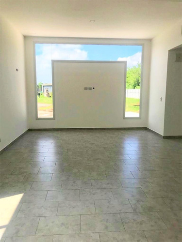 Imagen 3 de 15 de Venta Casa B° C° La Cañada - Los Arces - A Estrenar!!