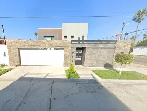 Casa De Adjudicación Bancaria En Venta Ubicada En Del Cantil, Col. Jardines Playas De Tijuana, 22500 Baja California Norte. Cmr