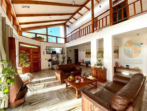 Casa En La Florida, 1000 M2 De Terreno, 350 M2 Construidos.