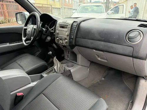 Mazda BT50 2.6 4x4 gasolina
