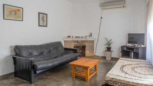 Imagen 5 de 20 de Muy Buena Casa En Esquina De 3 Amb - Martinez