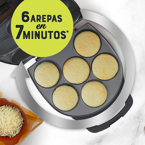 Imagen 4 de 9 de Tosty Arepa Oster® Ckstam05013