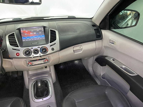 Imagem 13 de 15 de Mitsubishi L200 Triton 2.4 Hls 2014