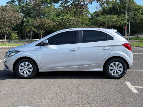 Chevrolet Onix 1.0MT LT
