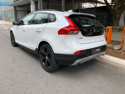 Volvo V40 2.0 T5 CROSS COUNTRY AWD TURBO