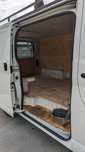 Toyota Hiace 2.8 Tdi Furgón 6at L1h1 3a 4p
