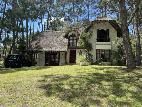 Casa En Alquiler De Temporada En Parada 35 Mansa