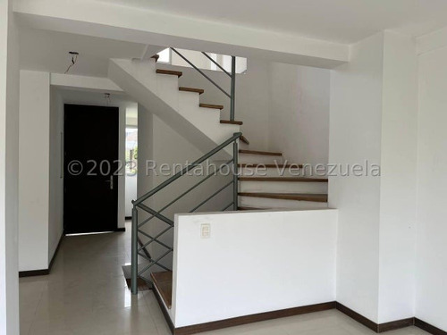 Imagen 11 de 30 de Magnífica Casa En Venta Urbanizacion Colinas Del Viento Zona Este Barquisimeto %%%% Rf 23-2 4 7 2 0 Kl Rah %%%