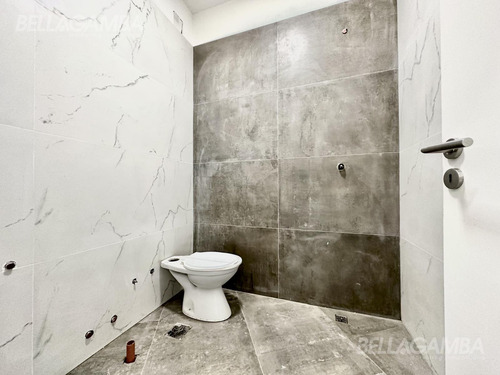 Oficina Venta Olivos 200m2 100% Remodelada