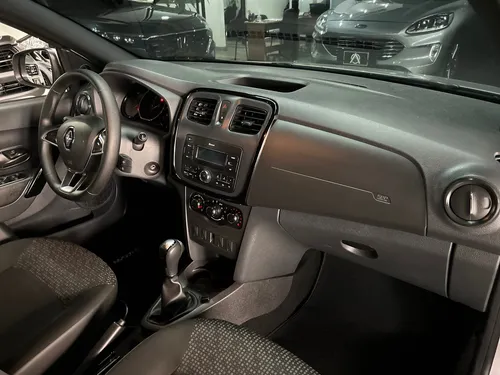 Renault Logan 1.6 Automatico