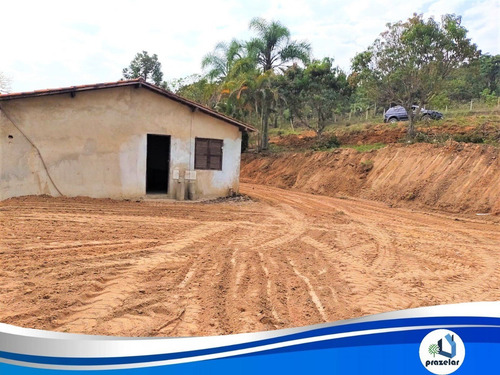 Chácara Em Construção.