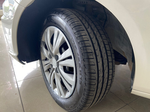 Volkswagen Voyage Volkswagen Voyage 1.0 MPI (Flex)