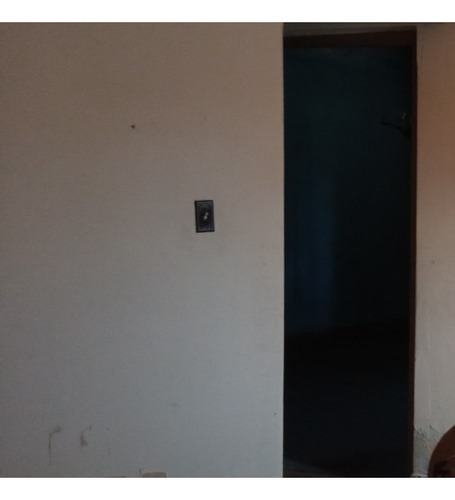 Casa Para Reciclar Con Gran Terreno Y Mucho Potencial En El Centro De Carmelo