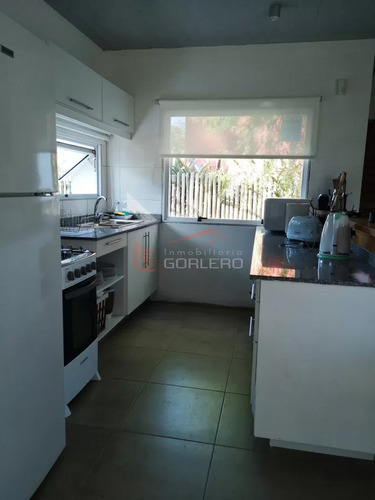 Casa En Alquiler De Temporada Y Venta En Punta Del Este, A Pocas Cuadras Del Shopping