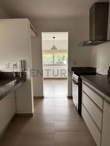 Casa En Alquiler En City Bell - 473 135 Y 136