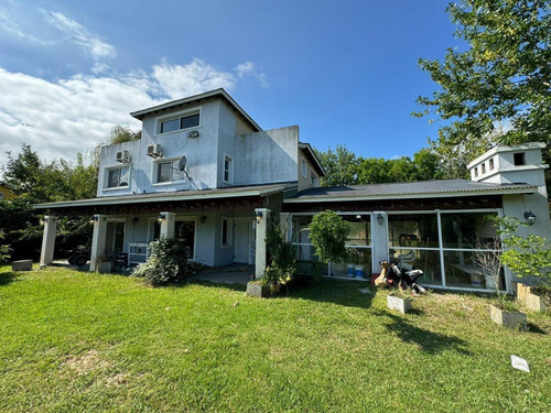 Casa En Venta - 3 Dormitorios 2 Baños - 1000mts2 - Haras Del Sur I