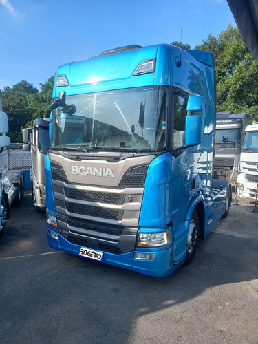 Scania R 450 - 4x2 - Ano 2022/2023 - Rogério Caminhões