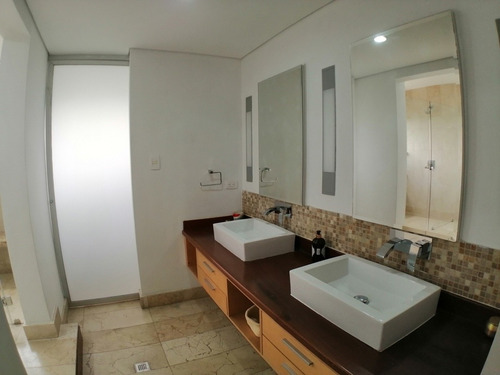 Imagen 9 de 17 de Se Alquila Apto 360m2 3h+s/5b/3p Chulavista