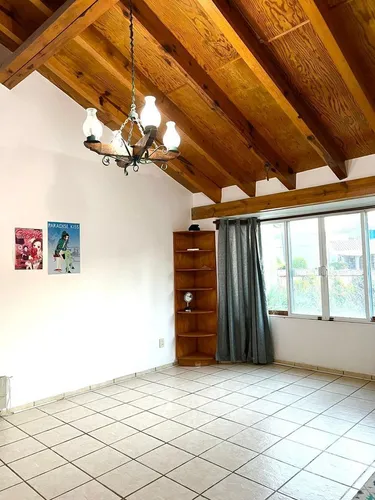 Venta De Casas En Jurica, 3 Habitaciones, De Oportunidad, Hermosa Calle.