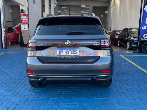 Volkswagen T-Cross 1.4 250 TSI TOTAL FLEX HIGHLINE AUTOMÁTICO