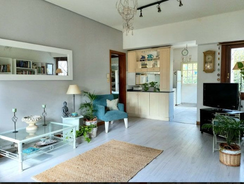 Imagen 4 de 10 de Venta De Casa 4 Ambientes En Castelar