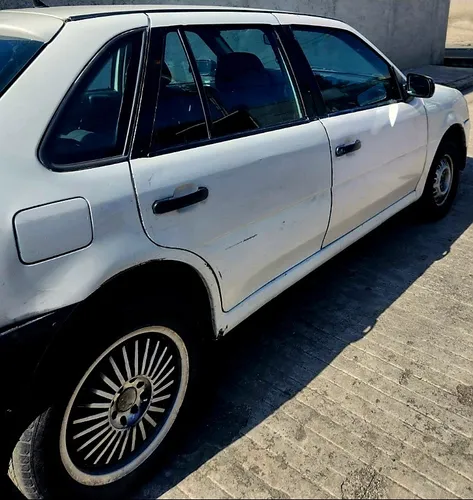 Volkswagen Pointer 1.6 City Mt