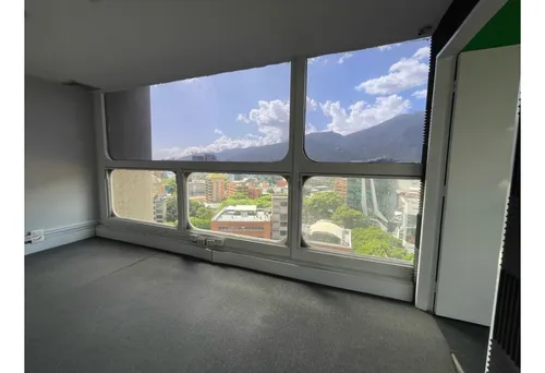 Oficina Las Mercedes 175 M2