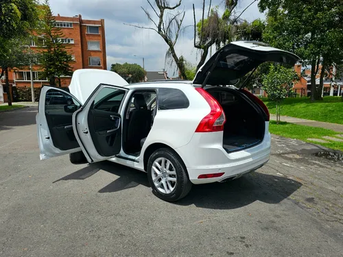 Volvo XC60 2.0 T5 Awd Momentum