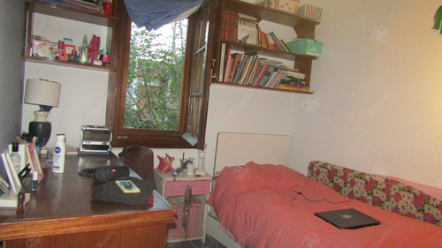 Imagen 7 de 12 de Chalet De 4 Ambientes En Dos Plantas ! Venta Con Renta!