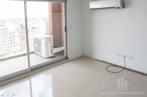 Imagen 6 de 14 de Departamento De Categoria Moron.