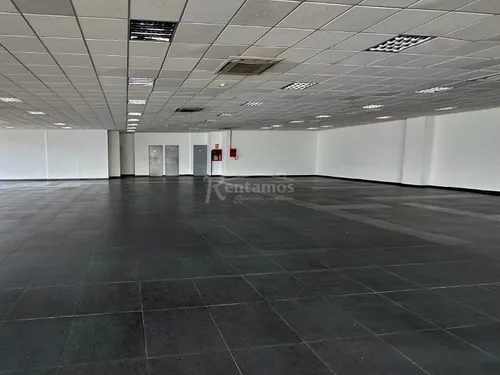 Local En Arriendo En Centro. Cod A776021