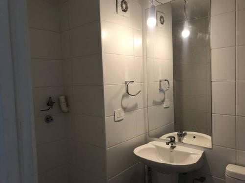 Inversionistas Excelente Dp 2 Dorm / 2 Baños / 1 Est