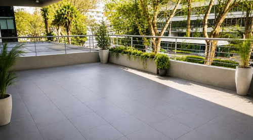 Oficina Amplia Terraza En Pedro De Valdivia / Carlos Antúnez