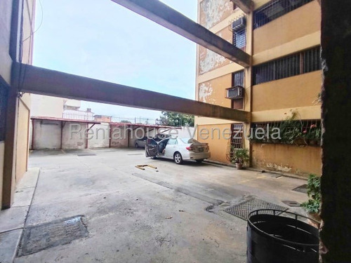 Aslibel Melendez Asesor Inmobiliario De Renta House Ofrece Espacioso Apartamento De 104 Metros Cuadrados #25-22649