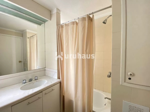 Venta Apartamento Tres Dormitorios Punta Del Este Playa Brava Edificio Torre Marina Ii
