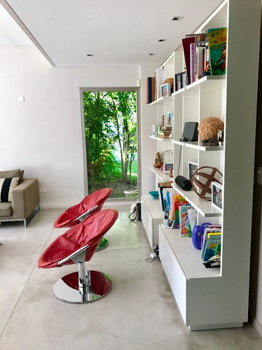 Imagen 8 de 14 de Dueño Vende Casa De Diseño 4 Ambientes Con Dependencia