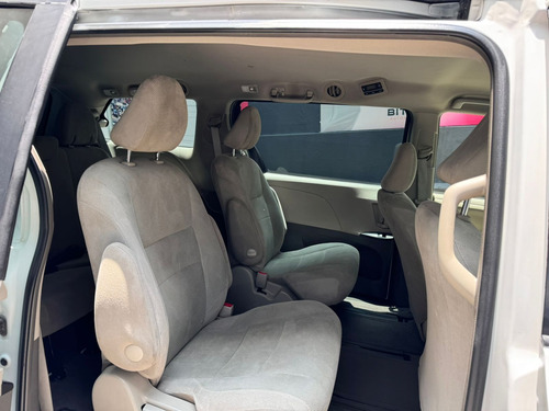 Toyota Sienna 3.5 Xle V6 At