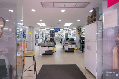 Se Vende Espectacular Local-edificio En Los Chaguaramos Mls 25-5059