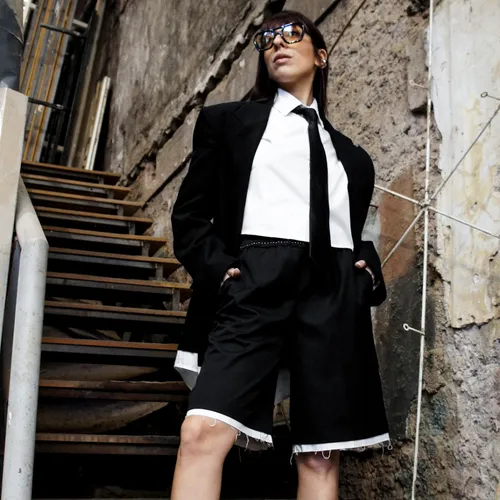 Bermuda Sastre Oversize Con Detalles Camiseros Color Negro