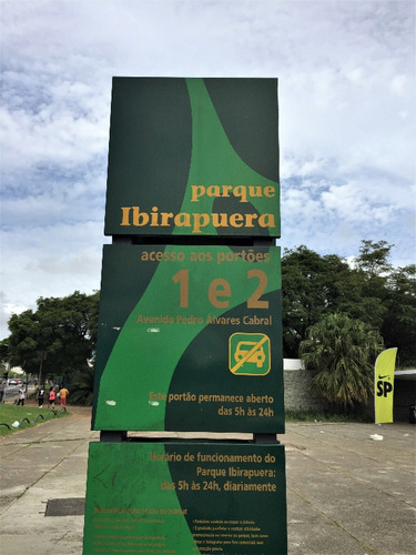 Apartamento Amplo Com Terraço Ensolarado