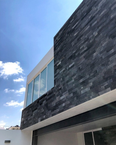 Casa En Venta En Sta. Teresa, Camino Real, Zapopan