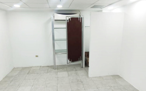 Imagen 6 de 8 de Local Comercial En Alquiler En El Centro Comercial Caribbean Mall, Ubicado En La Avenida Américo Vespucio.