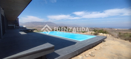 Casa Moderna. Rocas Del Mar Los Molles 3d 2b 5804 M2