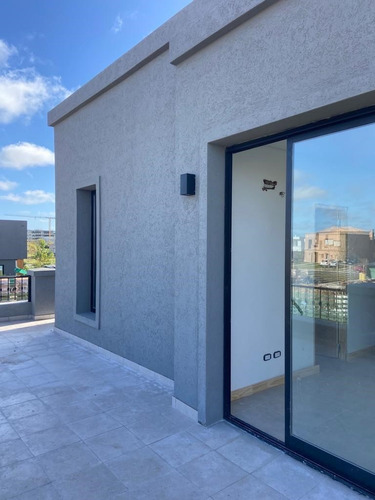 Imagen 5 de 13 de Casa Con Piscina En Venta Ubicado En Puertos