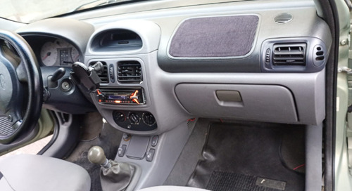 Renault Clio 2 1.9 RTD DIESEL