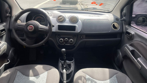 Imagem 9 de 10 de Fiat Uno Attracti. Celeb.1.4 Evo Flex 2010/2011