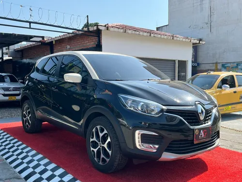 Renault Captur INTENS 2.0 AT