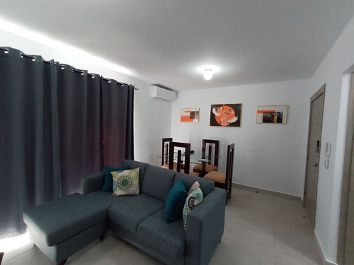 Alquiler En Veron - Punta Cana, Apartamento 2 Hab. + 2 Baños