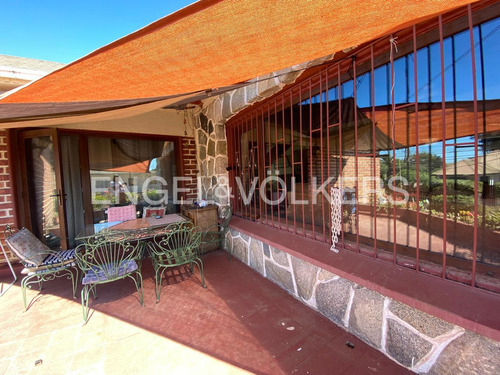 Acogedora Casa En Los Romeros