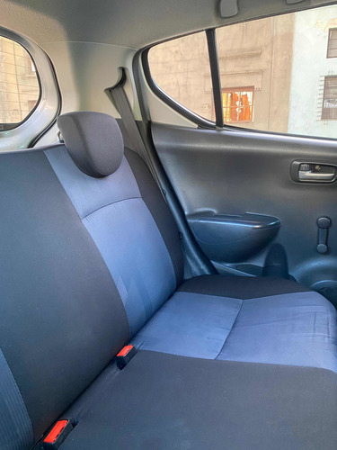 Imagen 11 de 12 de Suzuki Celerio 2014 1.0 Ga 5p